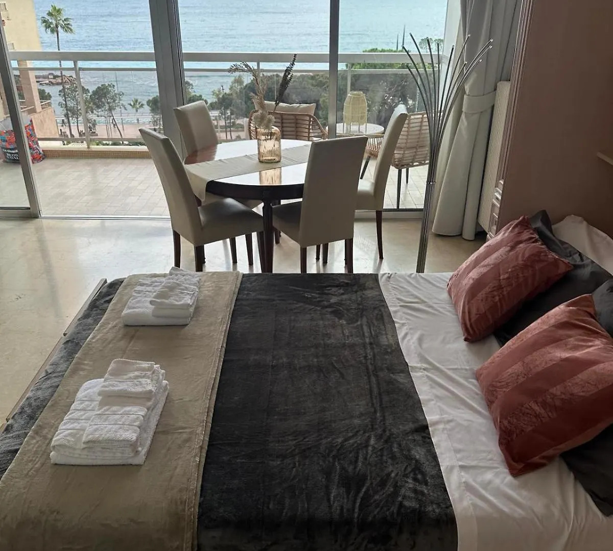Maison Blanc Monte Carlo Apartment