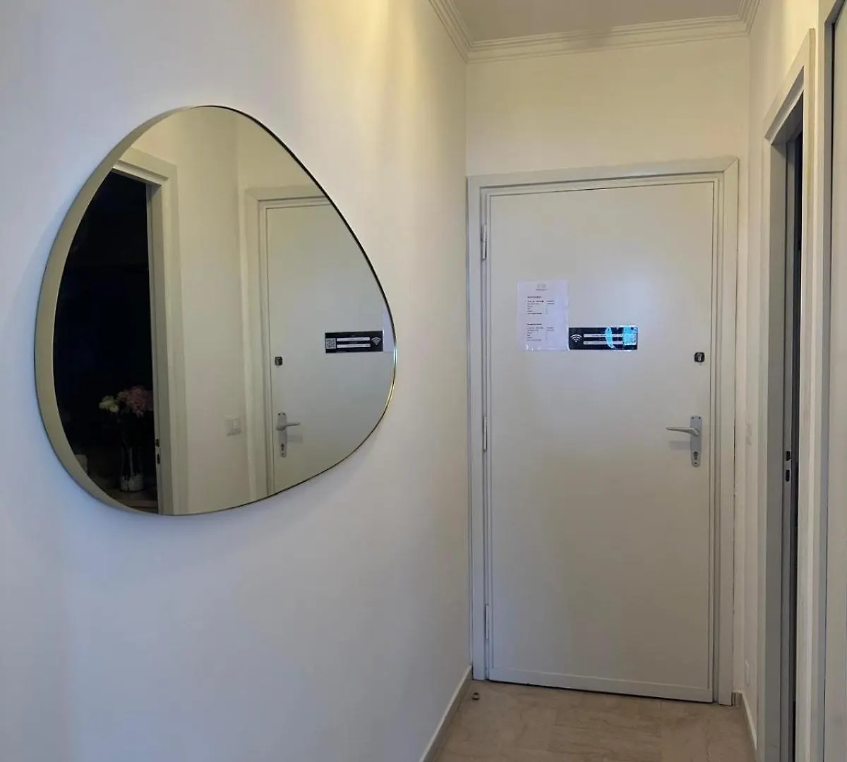 Maison Blanc Monte Carlo 0*,  Monaco