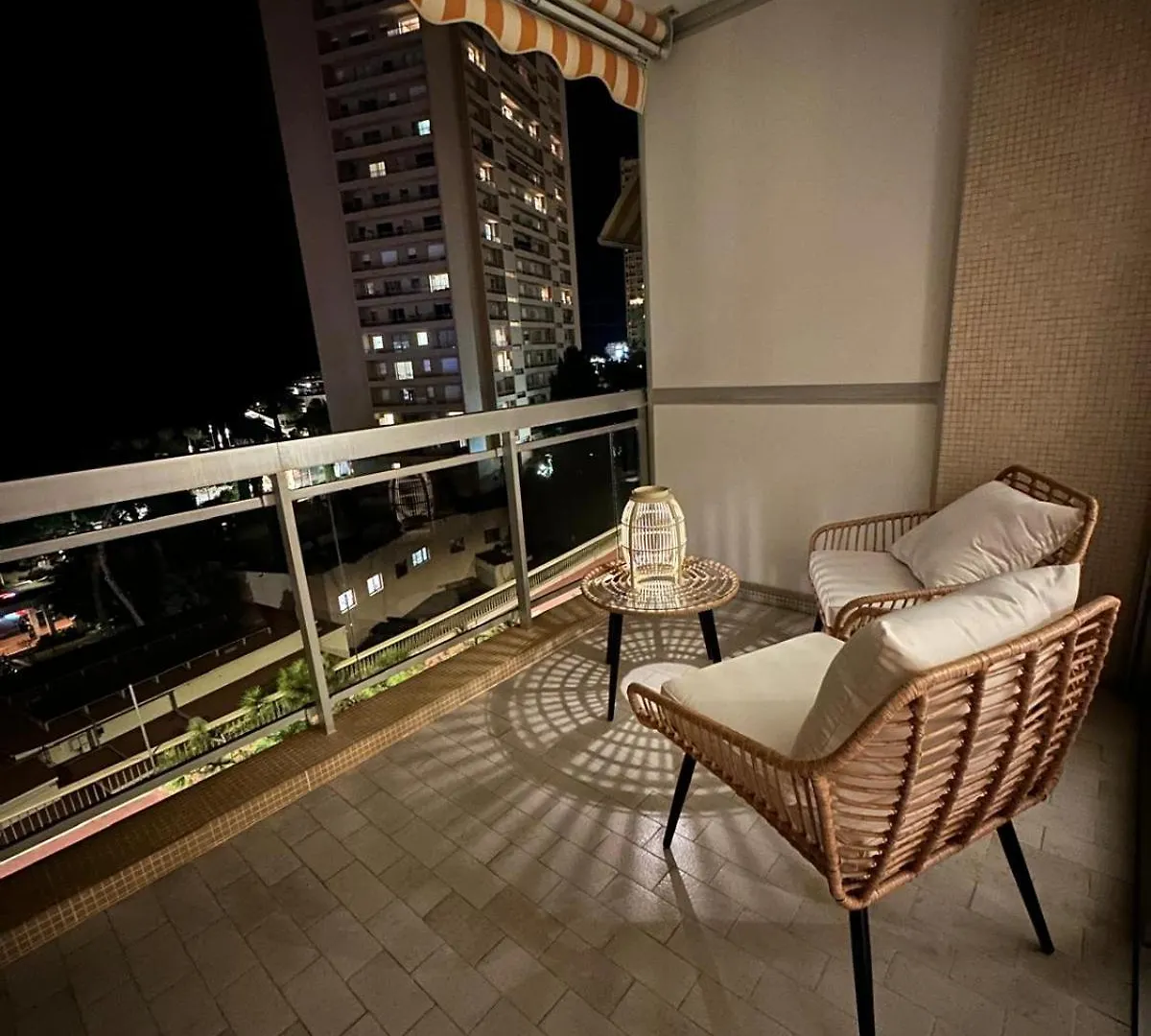 Maison Blanc Monte Carlo 0*,  Monaco