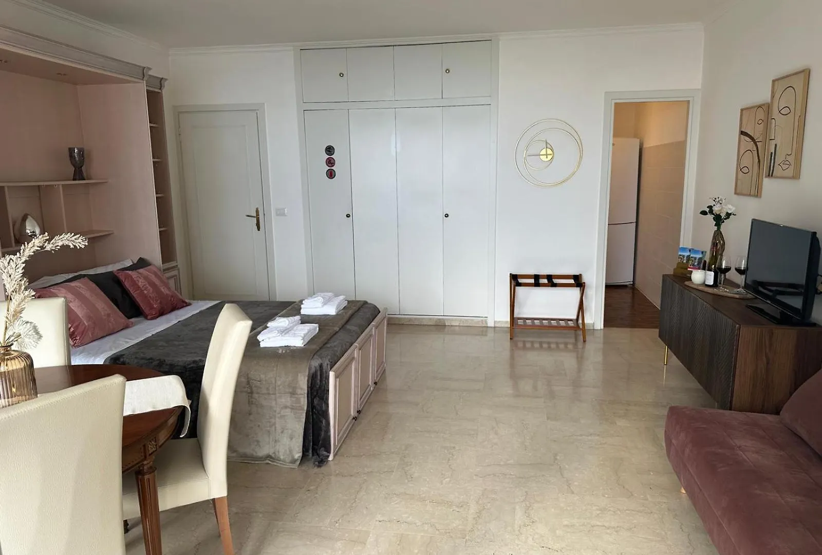 Maison Blanc Monte Carlo